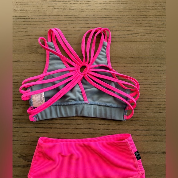 Tiger Friday Set - Picture 2 of 3